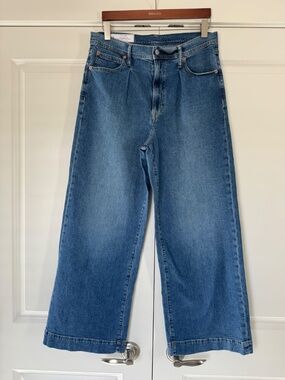 LIKE NEW Size 31/ 12 Ladies Gap Trouser High Rise Jeans Casual Clothes, Pants